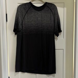Hawke & Co Black and Gray Short Sleeve Tee